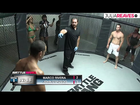 ❤️ Ka moe a Ultimate Fighter i tetahi kotiro i muri tonu i te whawhai i roto i te mowhiti Porno i a matou ❤